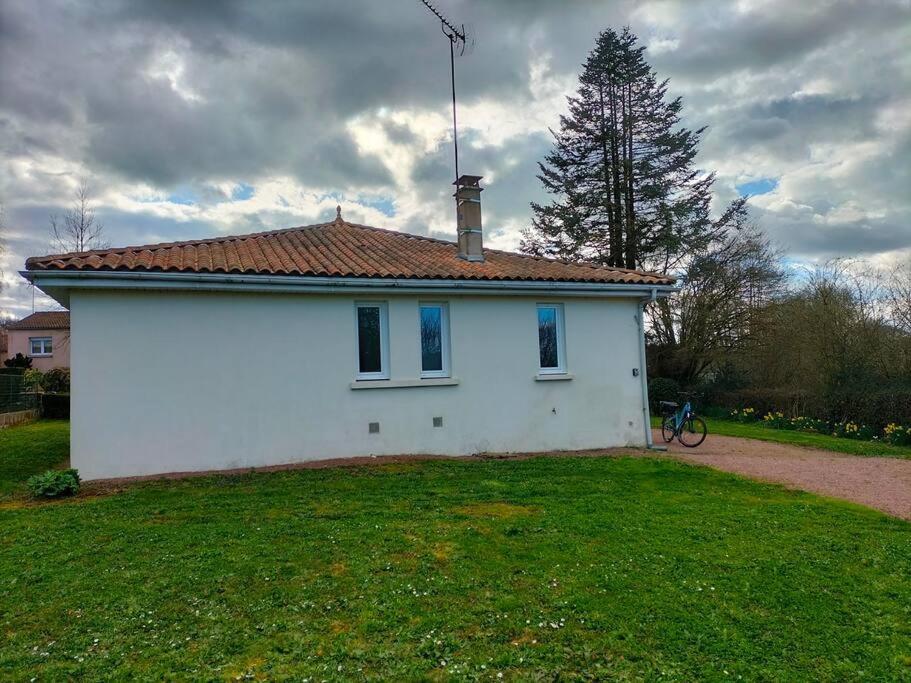 Petite Maison, Le Charme De L'Ancien Saint-Mesmin  Exterior photo